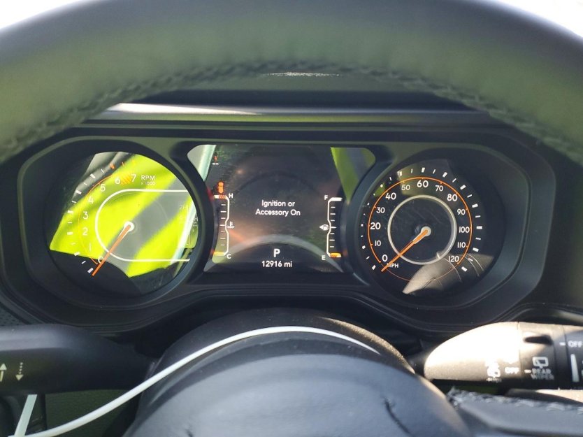 Salvage 2025 Jeep Wrangler Rubicon