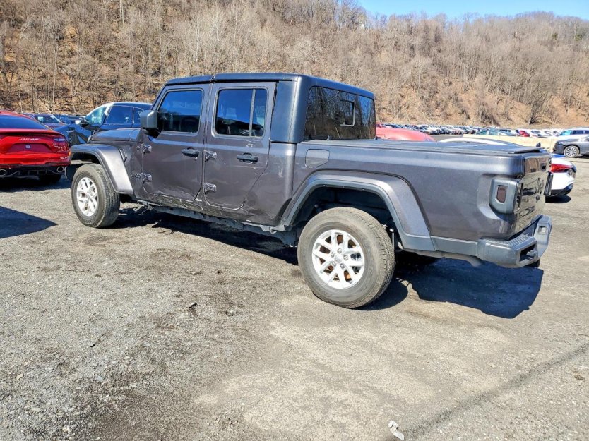 Salvage 2023 Jeep Gladiator 