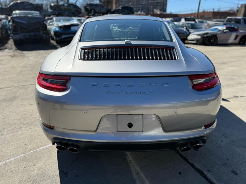 Salvage 2019 Porsche 911 Carrera S