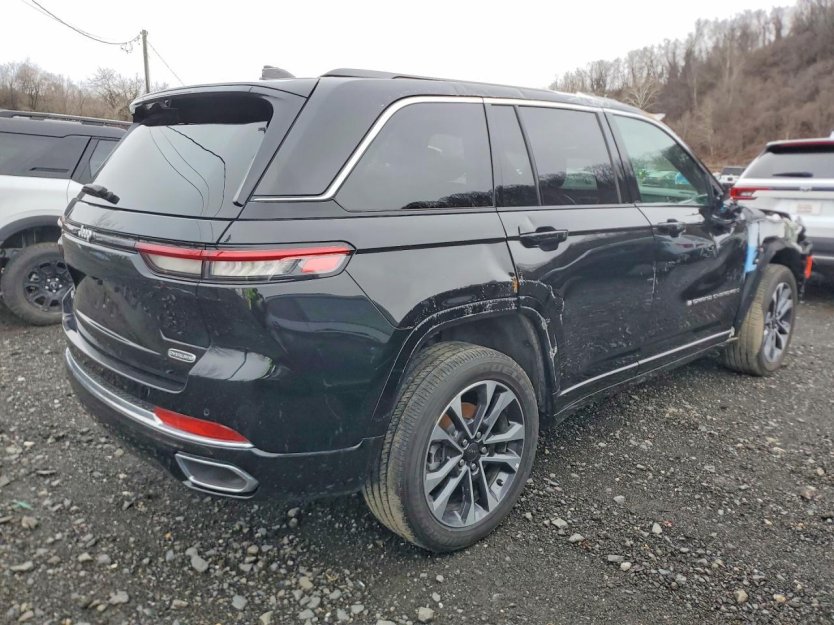 Salvage 2025 Jeep Grand Cherokee Overland