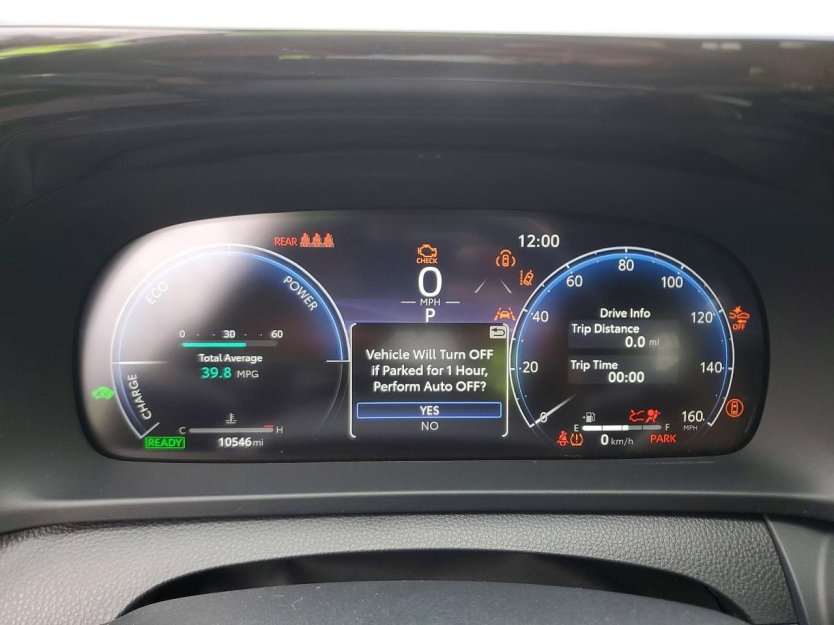 Salvage 2025 Toyota Crown Signia Xle