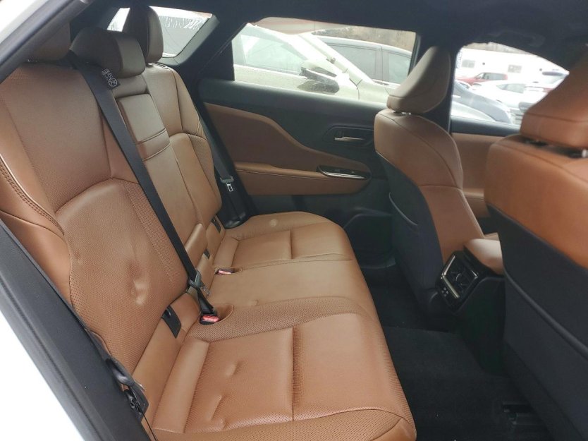 Salvage 2025 Toyota Crown Signia Xle