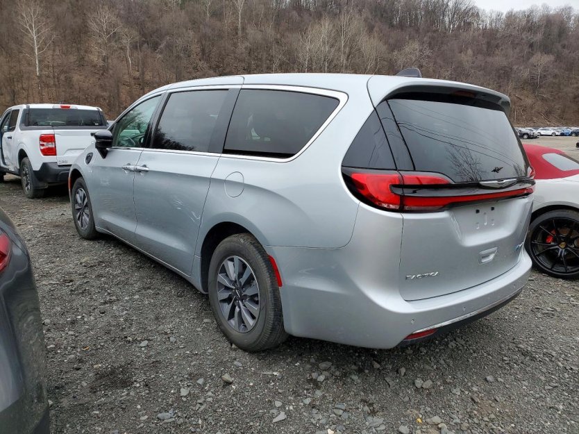 Salvage 2024 Chrysler Pacifica Hybrid Select