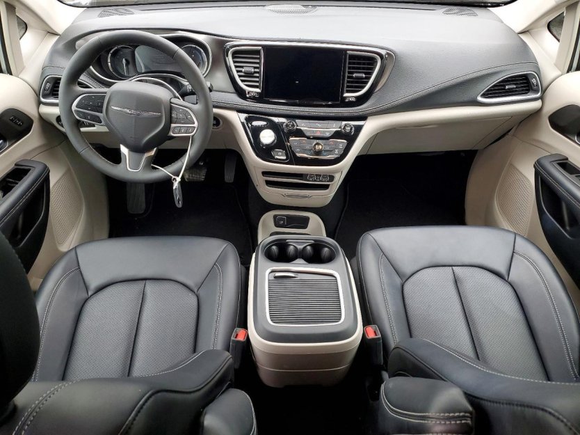 Salvage 2024 Chrysler Pacifica Hybrid Select