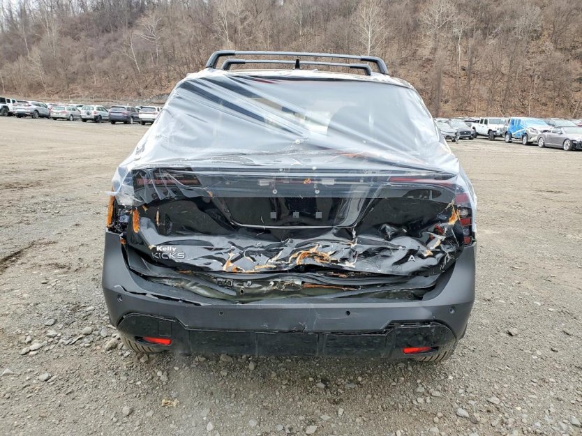 Salvage 2026 Nissan Kicks Sv