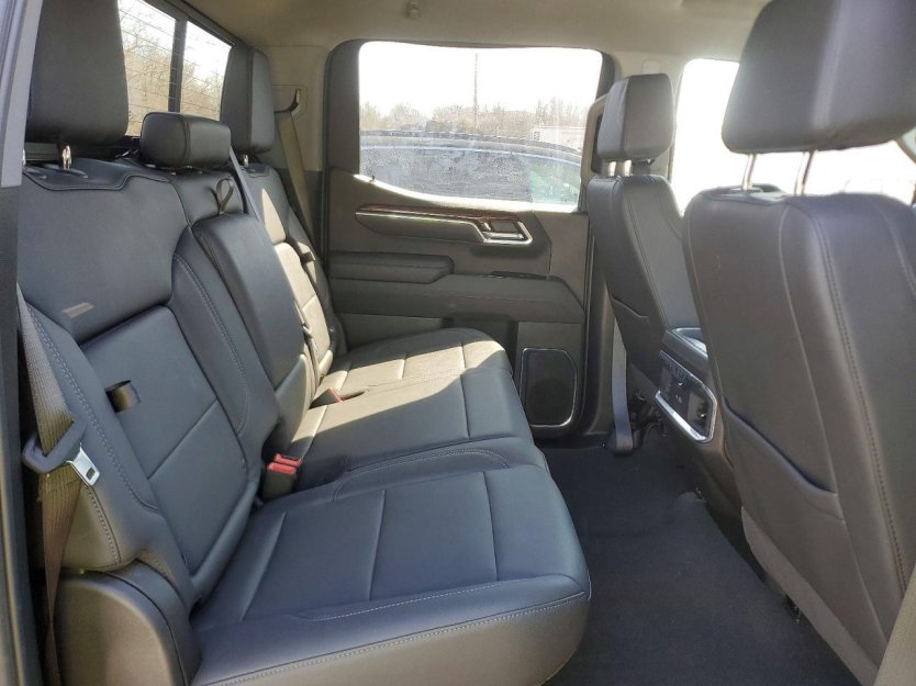 Salvage 2025 Gmc Sierra 