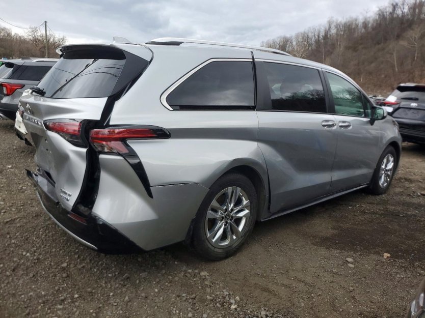 Salvage 2024 Toyota Sienna Awd Hybrid Limited
