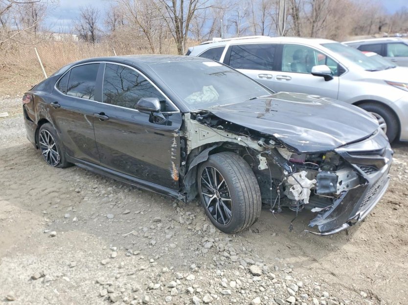 Salvage 2023 Toyota Camry Se