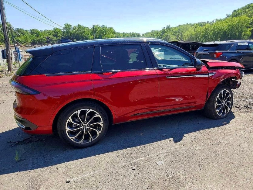 Salvage 2025 Lincoln Nautilus 