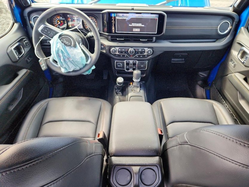 Salvage 2025 Jeep Wrangler Sahara