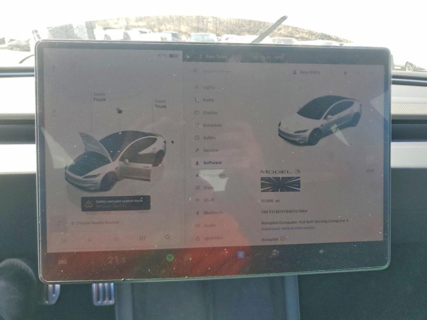 Salvage 2025 Tesla Model Performance