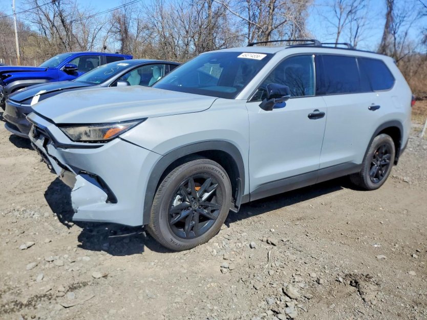 Salvage 2025 Toyota Grand Highlander Hybrid Nightshade