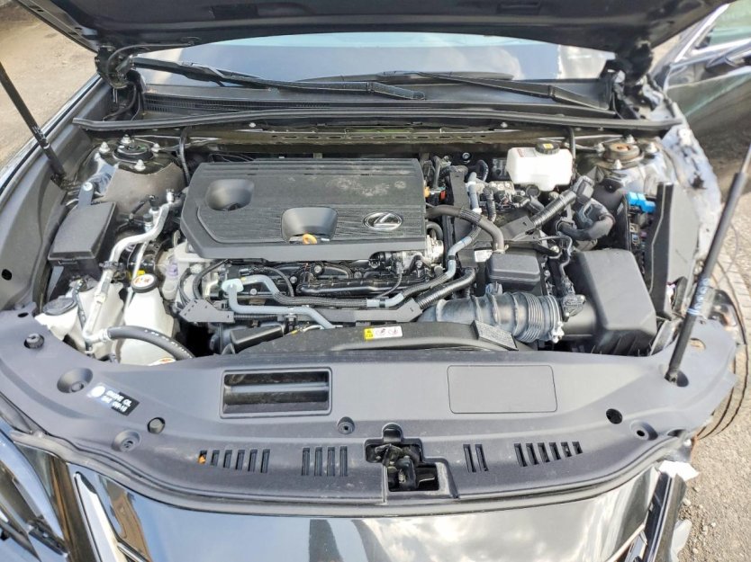 Salvage 2024 Lexus Es 300h F Sport