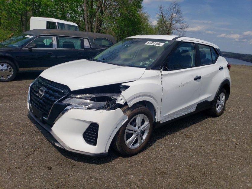 Salvage 2025 Nissan Kicks Play S