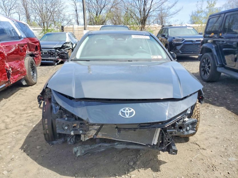 Авто з США 2025 Toyota Camry Le