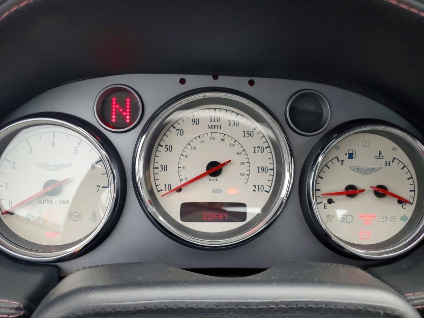 Salvage 2005 Aston Martin Vanquish S