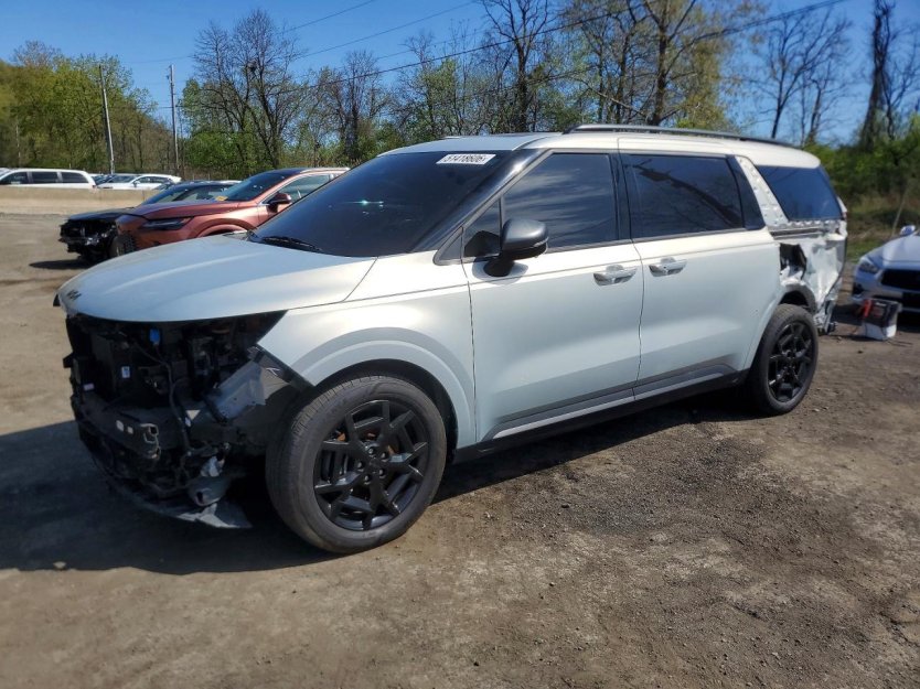 Salvage 2025 Kia Carnival Sx