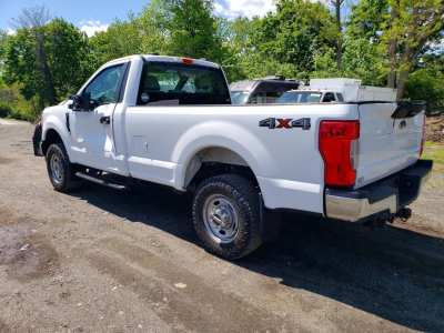 Salvage 2021 Ford F350 