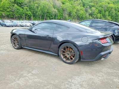 Salvage 2024 Ford Mustang 