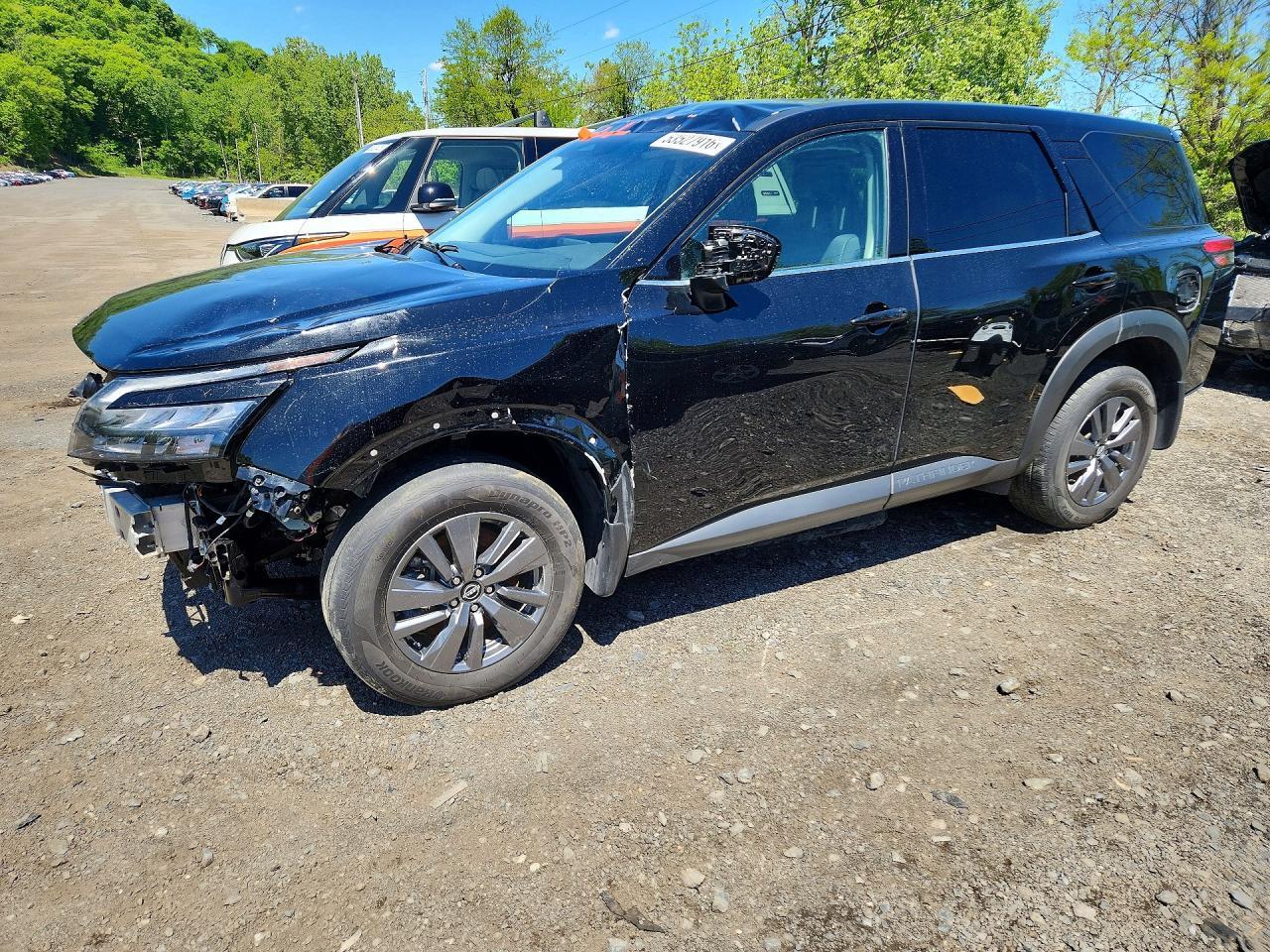 Salvage 2025 Nissan Pathfinder 