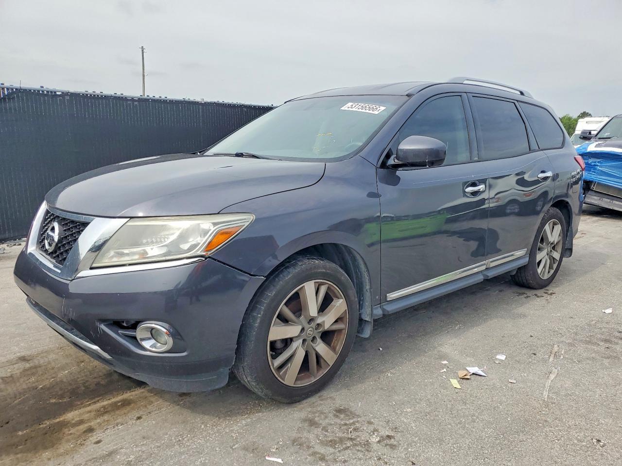 Salvage 2014 Nissan Pathfinder Platinum