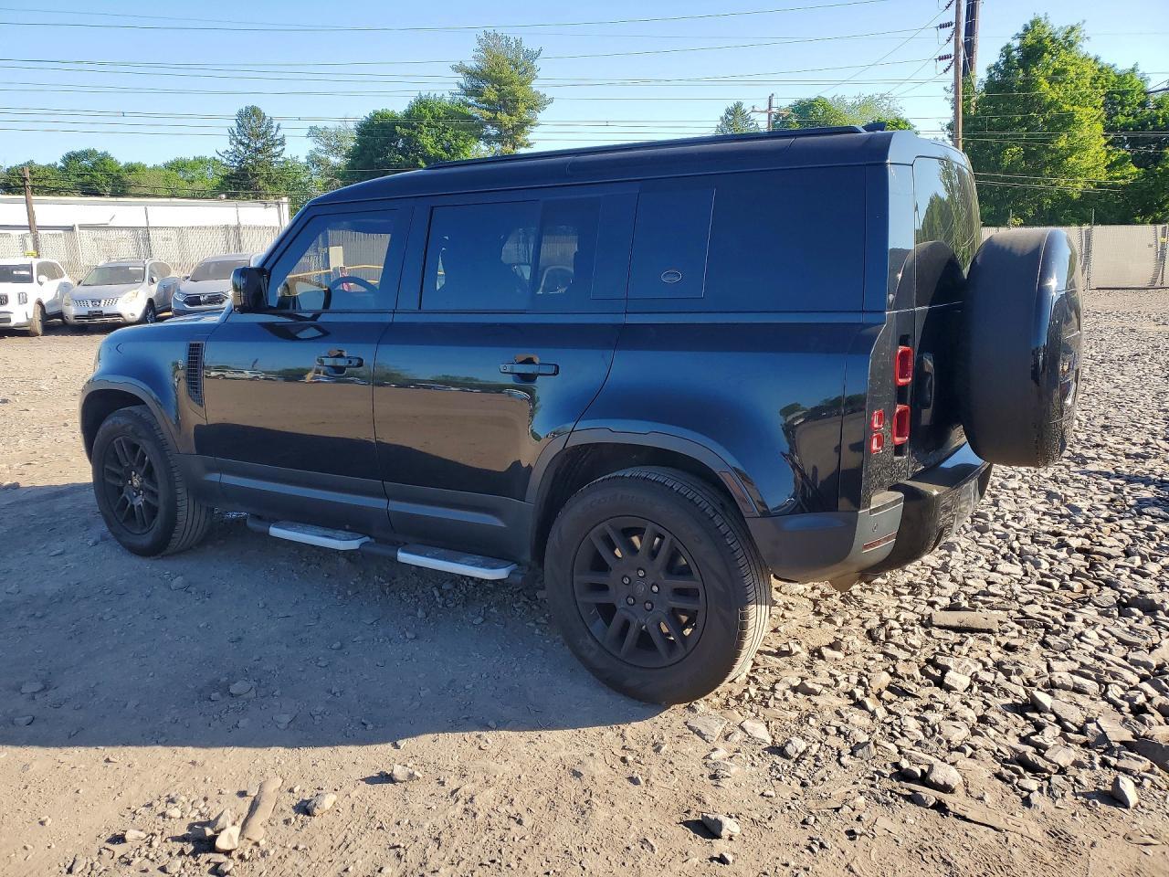 Salvage 2022 Land Rover Defender 110 Se