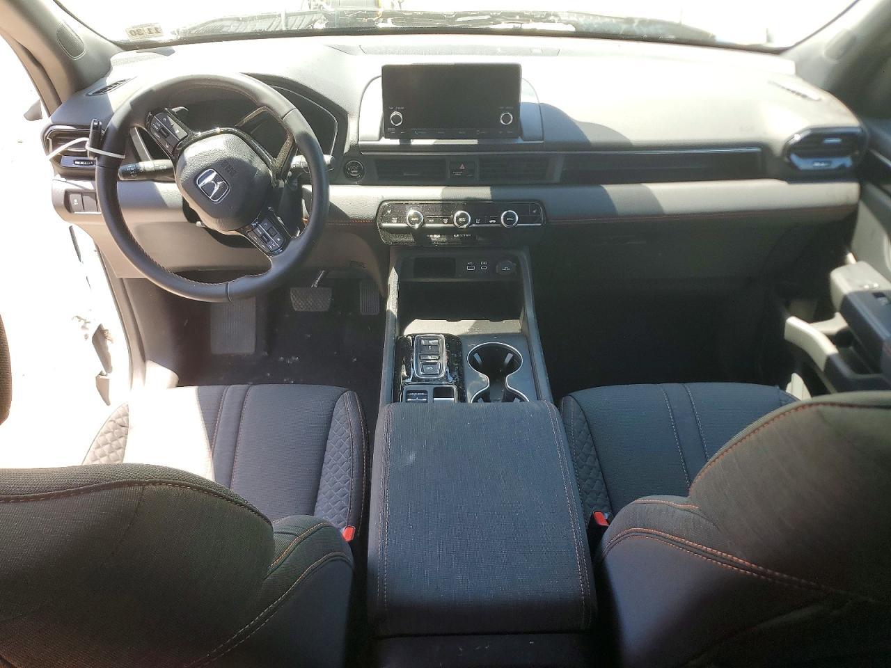 Salvage 2025 Honda Pilot Sport