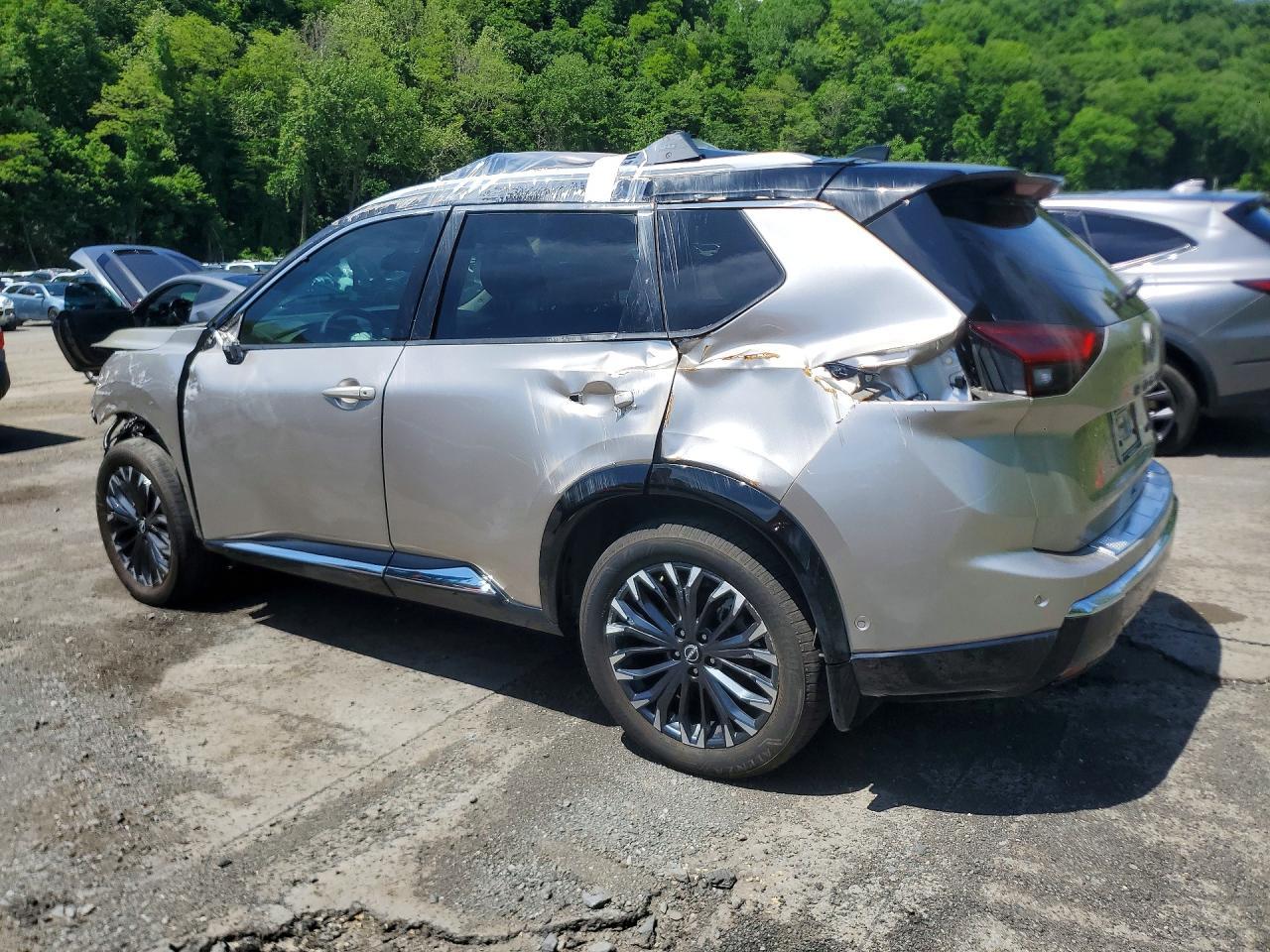 Salvage 2025 Nissan Rogue Platinum
