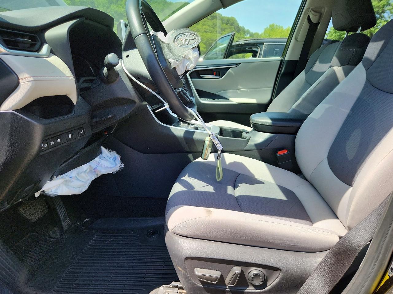 Salvage 2024 Toyota Rav4 Hybrid Xle