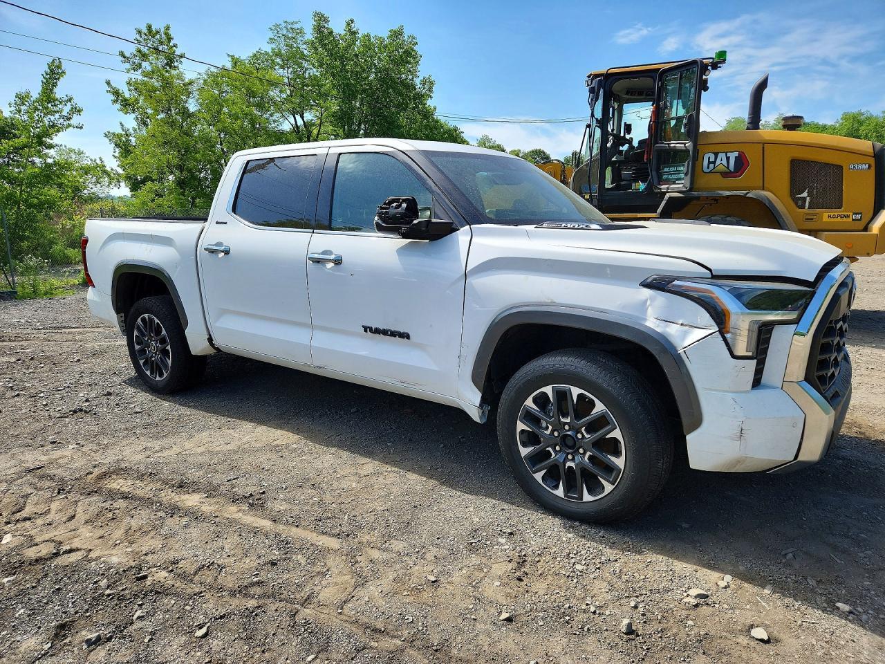 Salvage 2023 Toyota Tundra Limited Hv