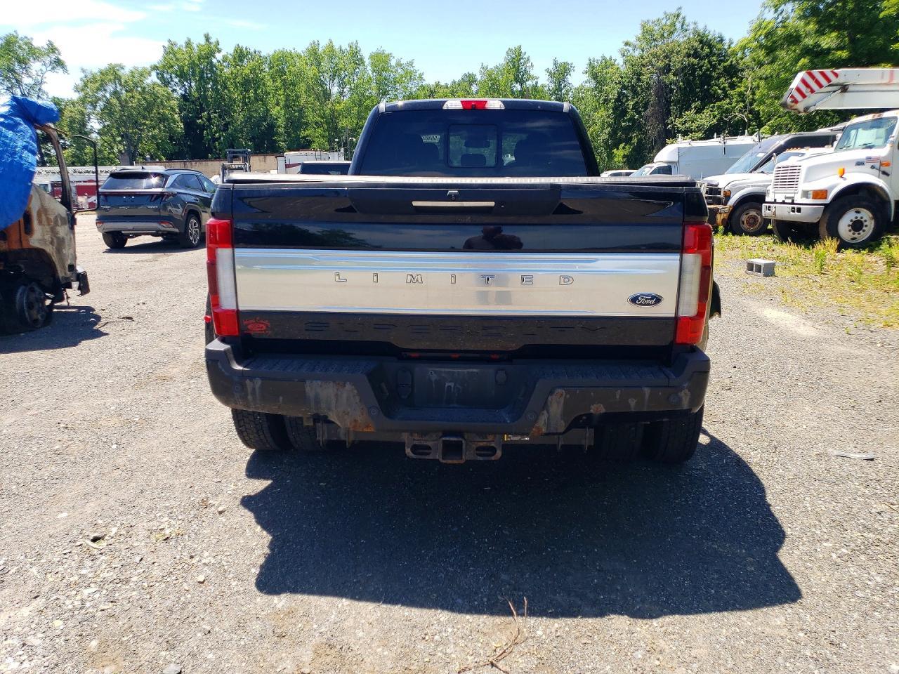 Salvage 2019 Ford F450 Limited