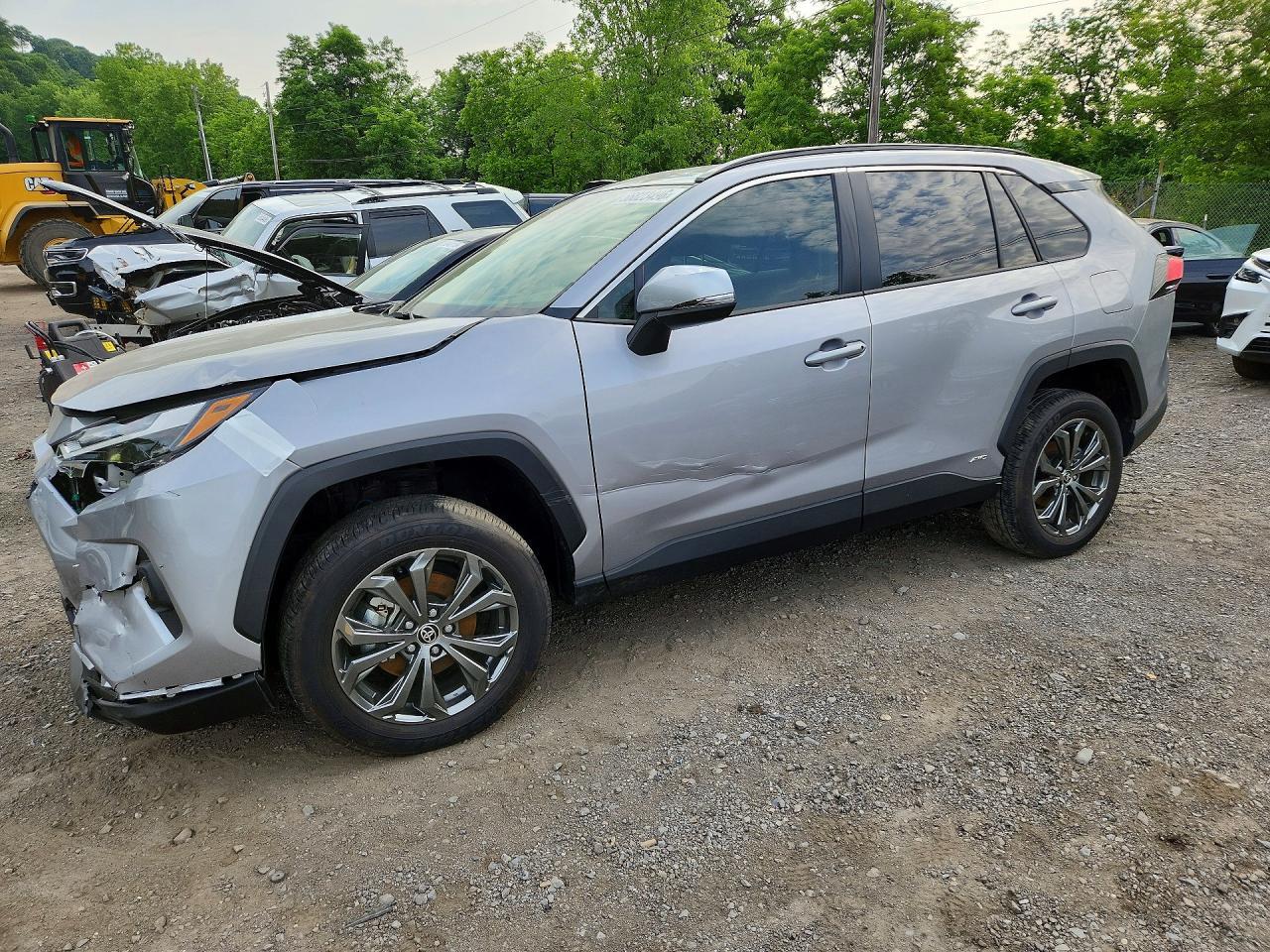 Salvage 2025 Toyota Rav4 Xle Premium