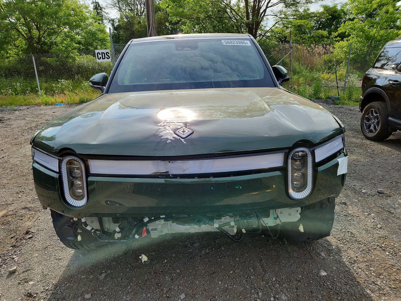 Salvage 2024 Rivian R1s Adventure
