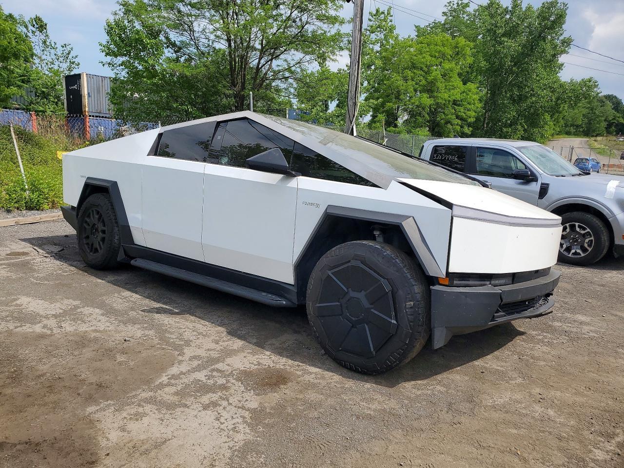 Salvage 2024 Tesla Cybertruck 