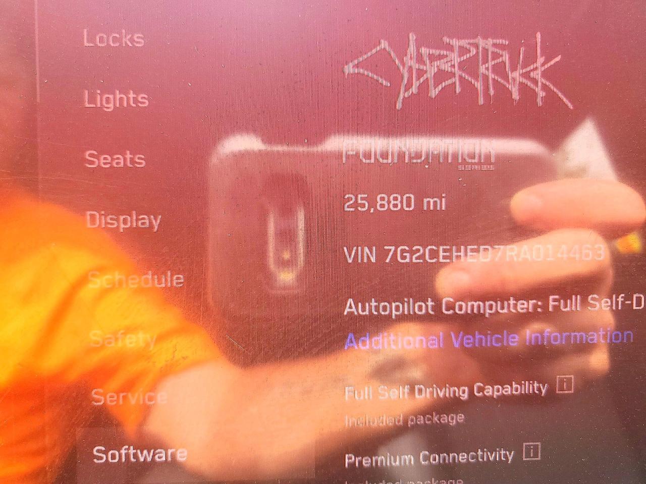 Salvage 2024 Tesla Cybertruck 