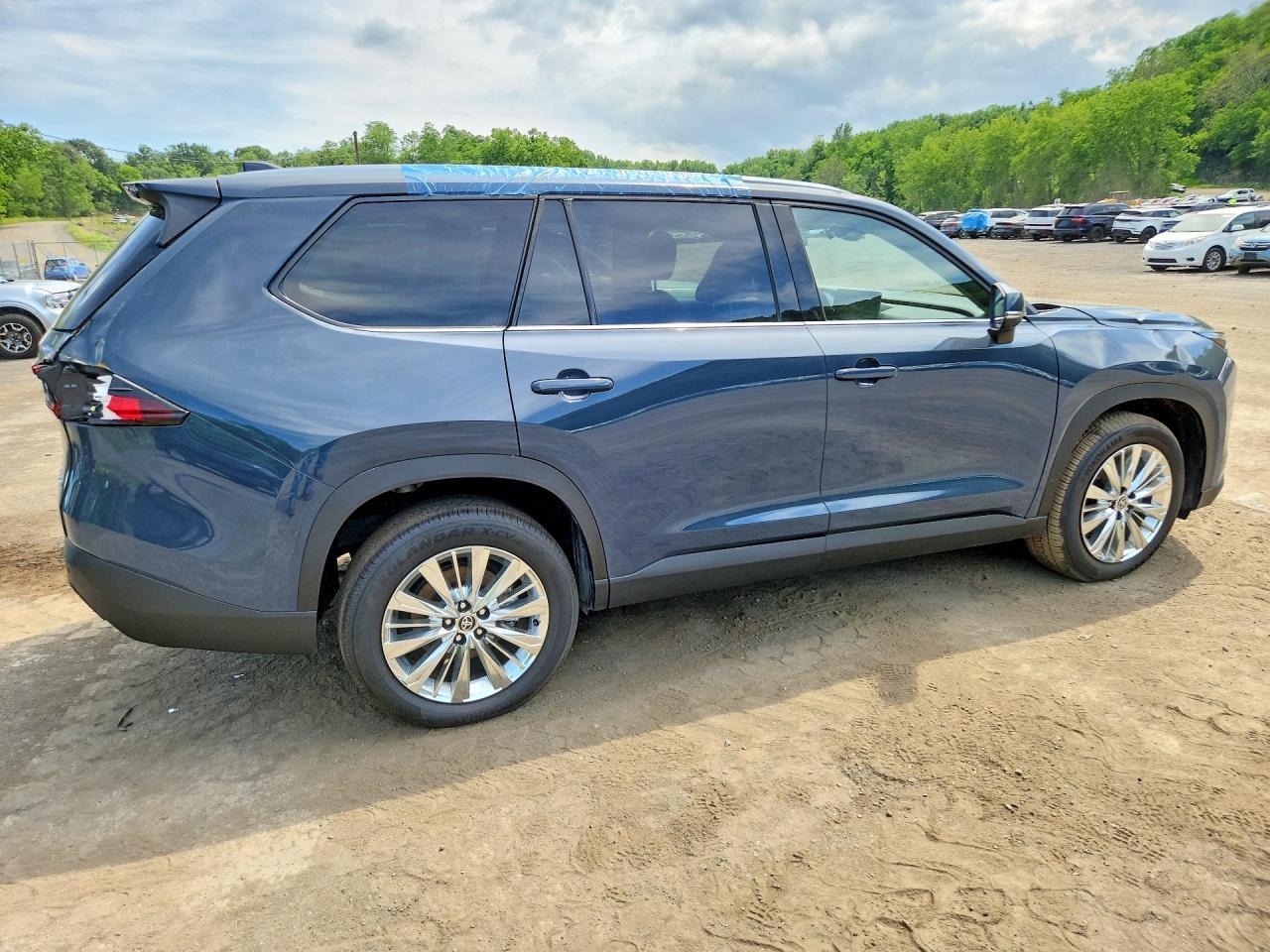 Salvage 2026 Toyota Grand Highlander Platinum
