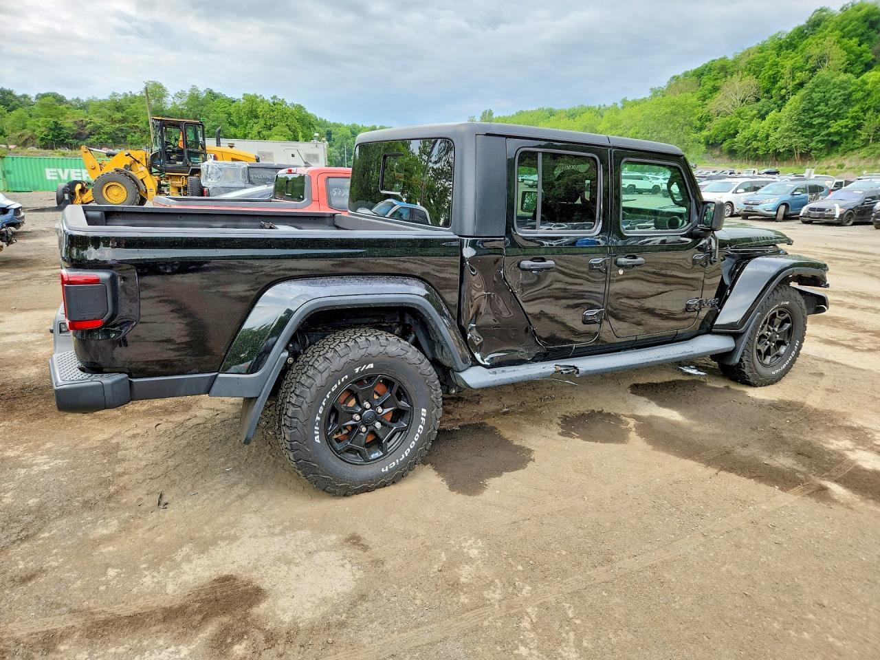 Salvage 2021 Jeep Gladiator 