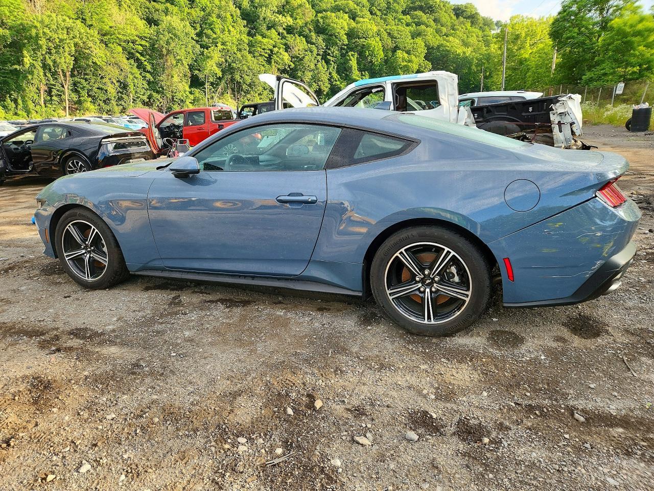Salvage 2025 Ford Mustang 