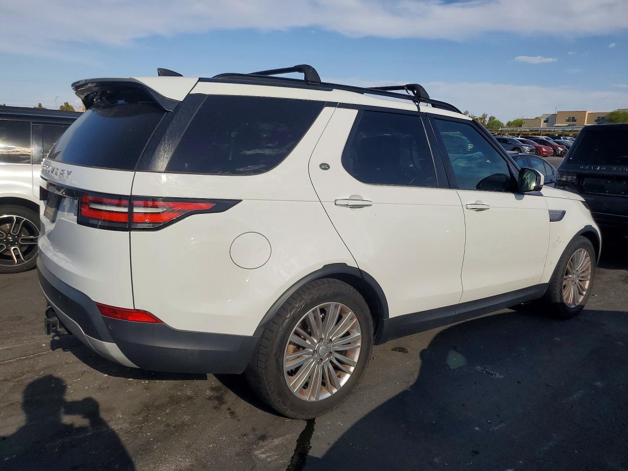 Salvage 2017 Land Rover Discovery Hse Luxury Tdsl
