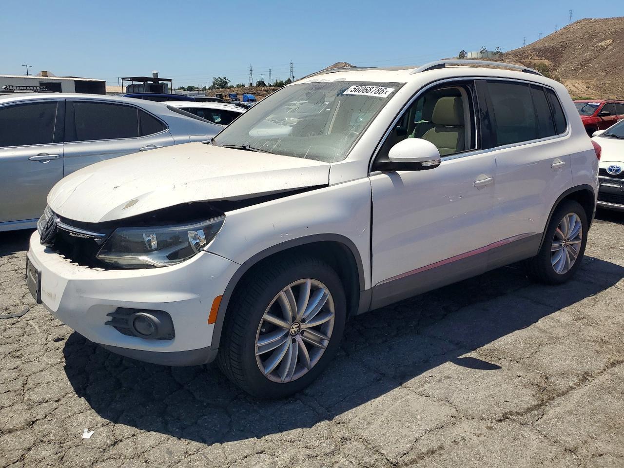 Salvage 2012 Volkswagen Tiguan Se
