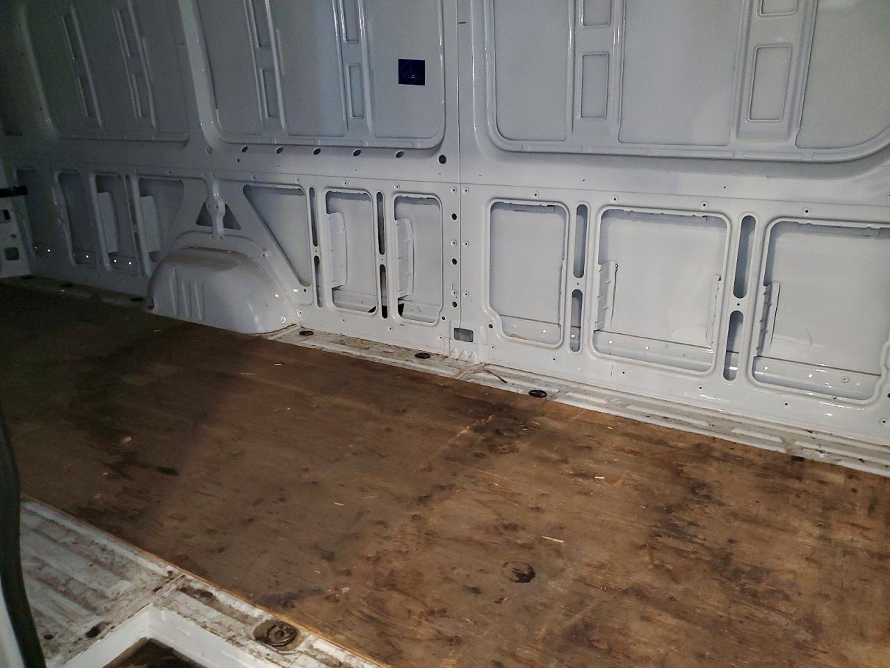 Salvage 2025 Mercedes-benz Sprinter 2500 Delivery Van