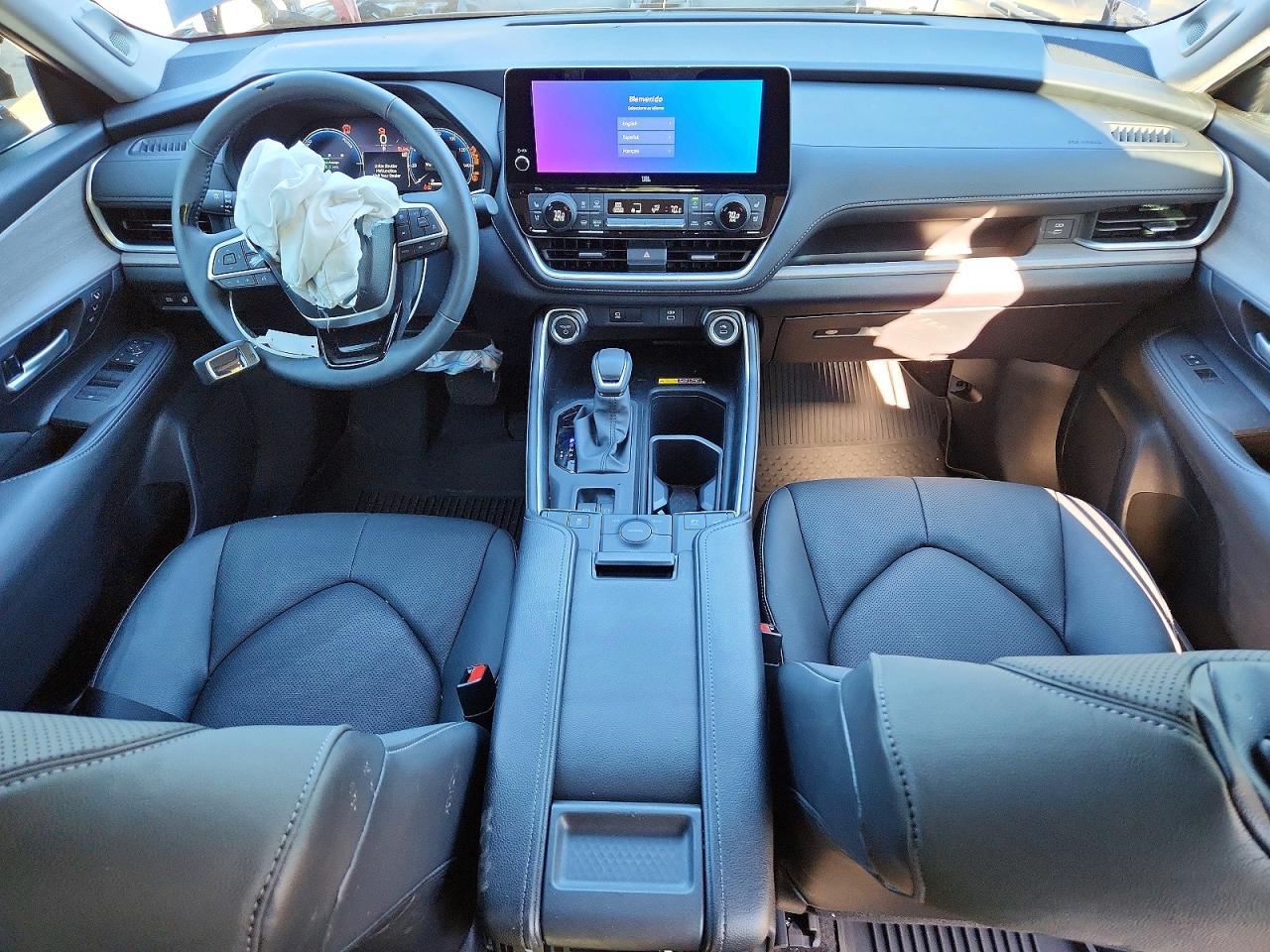 Salvage 2026 Toyota Grand 