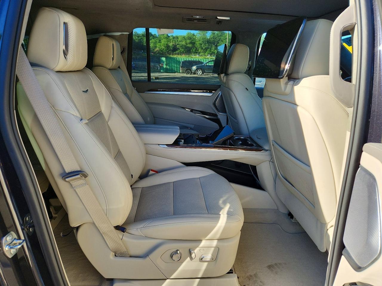 Авто з США 2026 Cadillac Escalade Esv Platinum Luxury