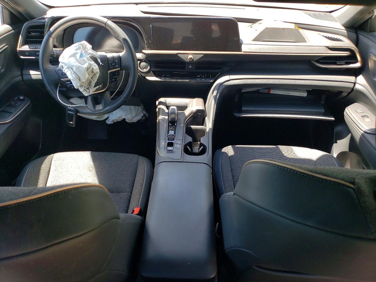 Salvage 2023 Toyota Crown Xle