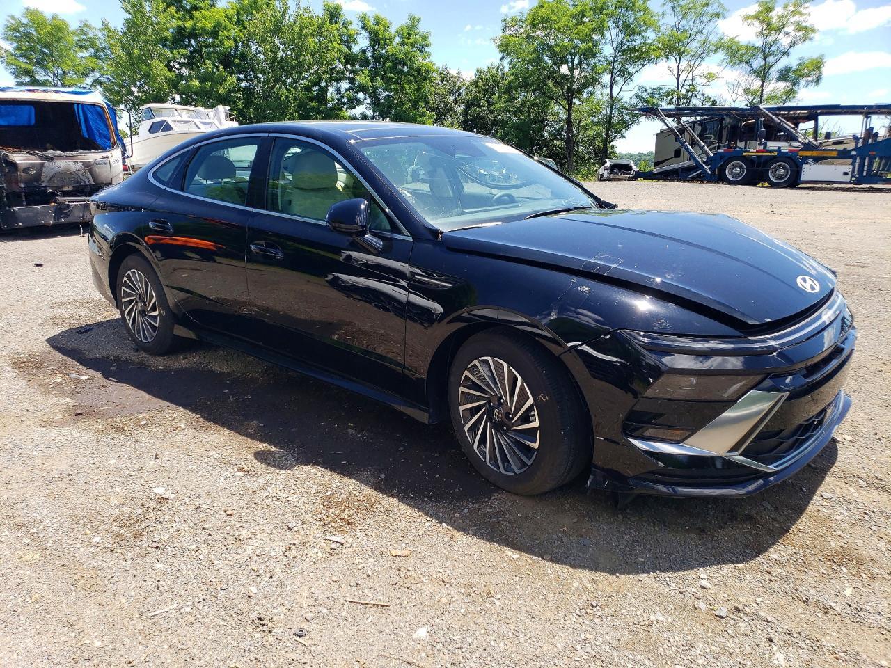 Salvage 2025 Hyundai Sonata Hybrid
