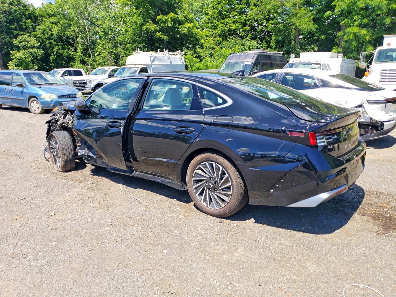 Salvage 2025 Hyundai Sonata Hybrid