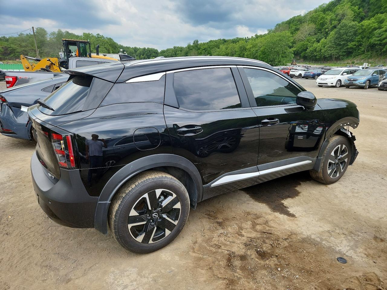 Salvage 2026 Nissan Kicks Sv