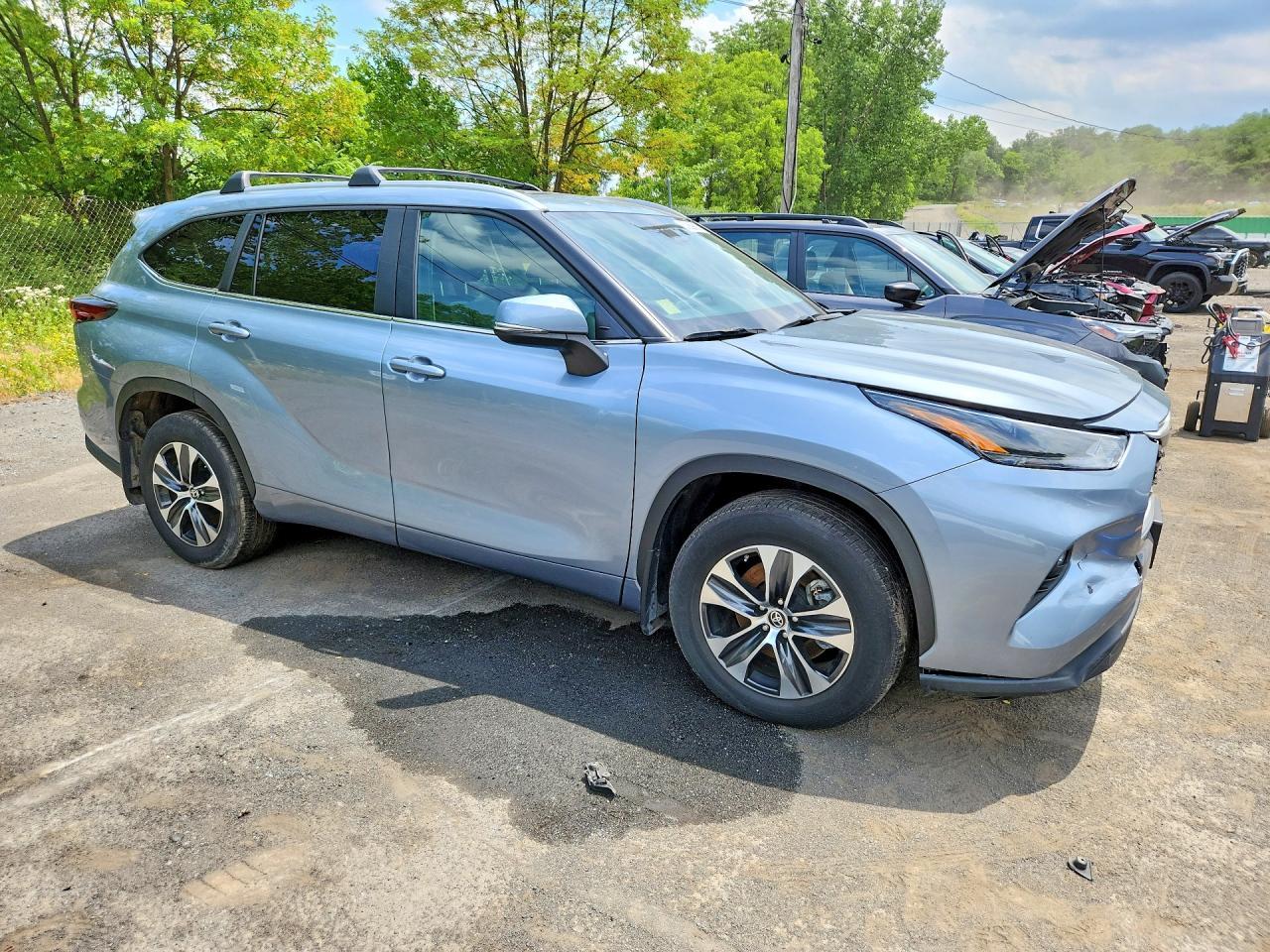 Salvage 2024 Toyota Highlander Xle