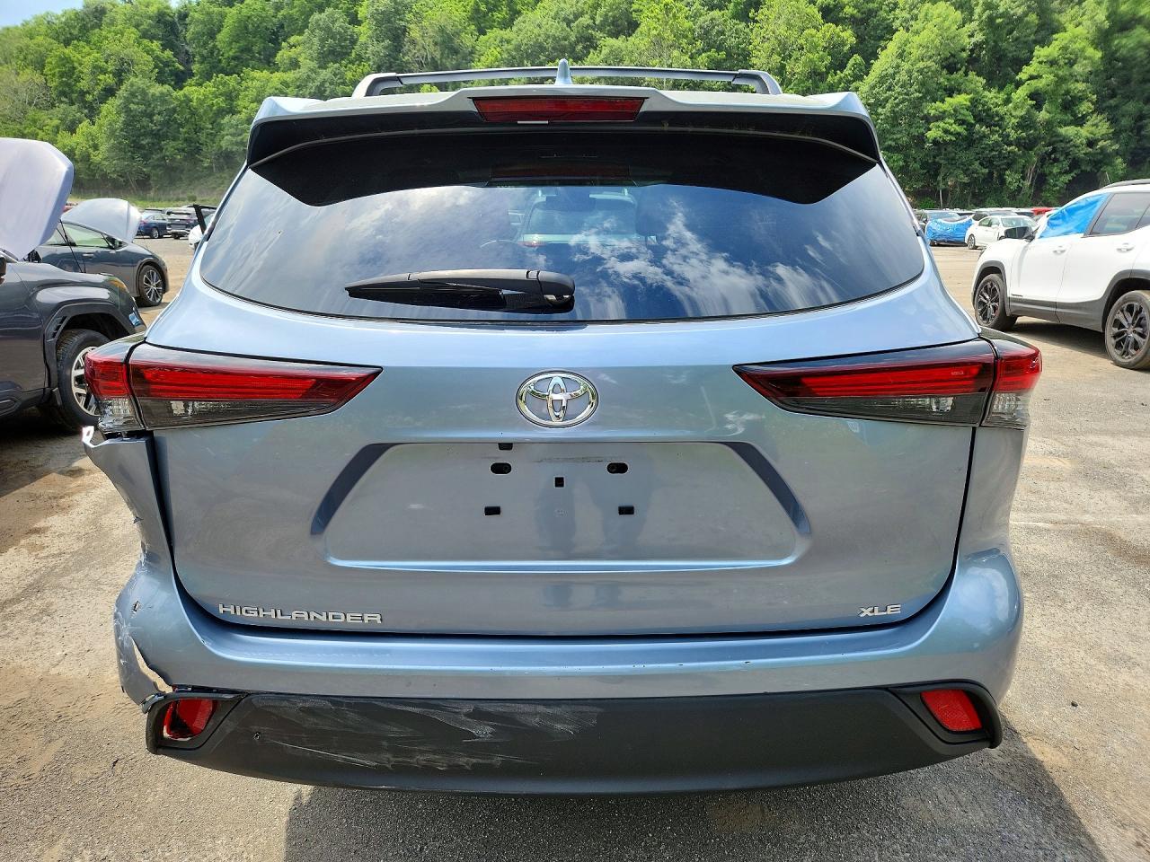 Salvage 2024 Toyota Highlander Xle