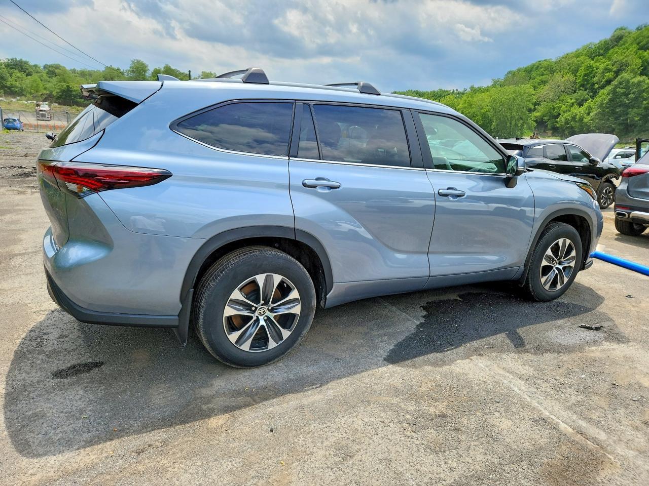 Salvage 2024 Toyota Highlander Xle